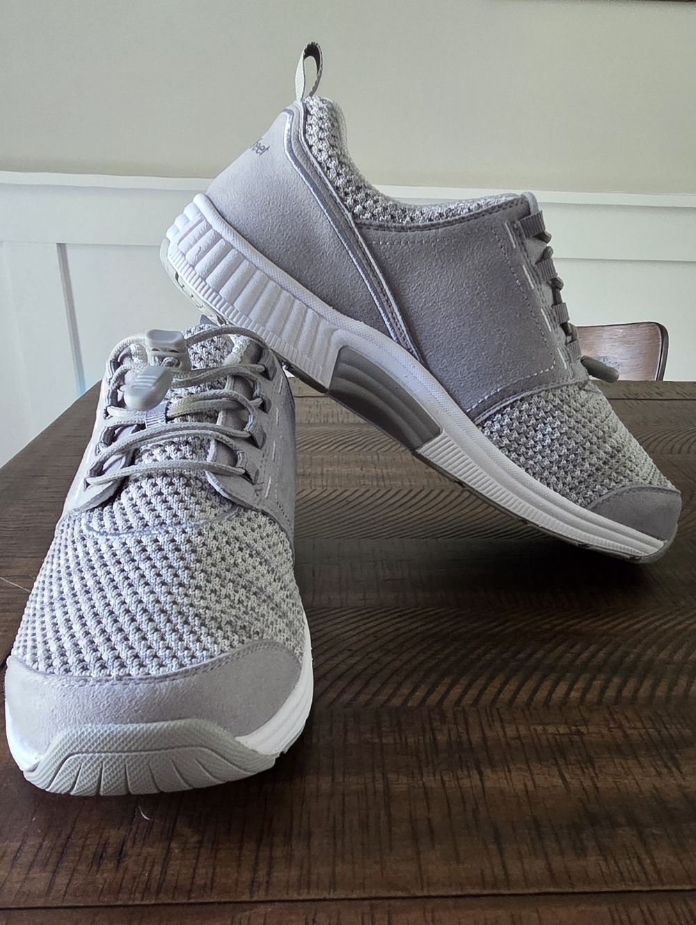 Orthofeet Coral Grey Stretch Knit Walking Shoes Womens 9.5 X-Wide 2E NWOB